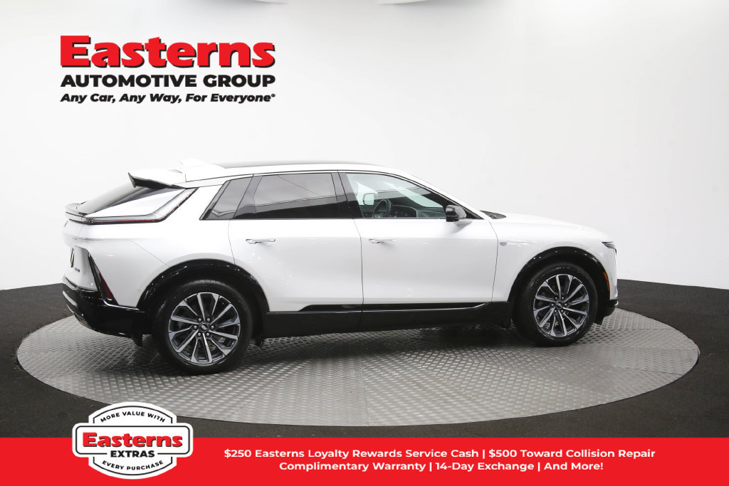 Used 2024 Cadillac Lyriq Sport RWD image 47
