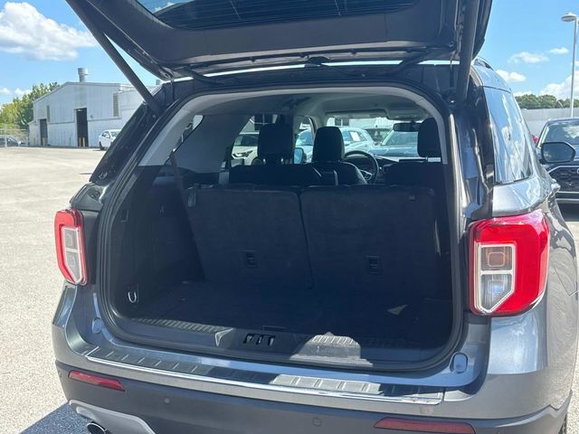 Used 2023 Ford Explorer Limited w/ Equipment Group 301A AWD/4WD image 13