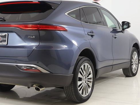 Used 2023 Toyota Venza XLE image 41