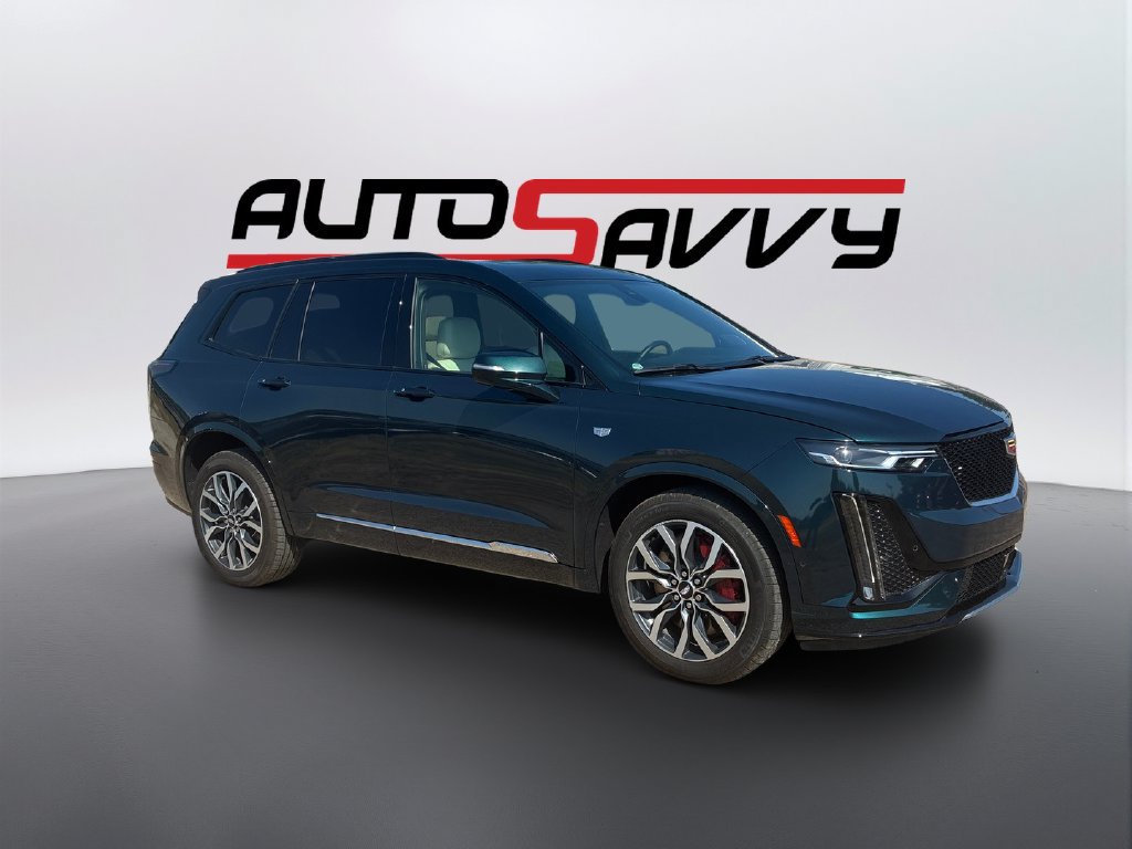 Used 2025 Cadillac XT6 Sport w/ Technology Package AWD/4WD image 3