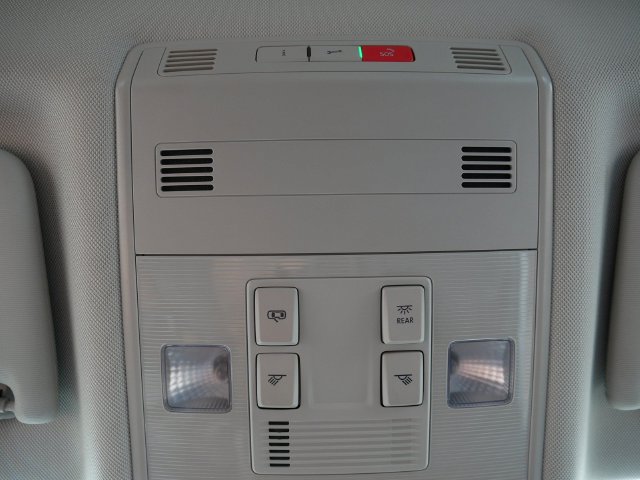 Certified 2025 Volkswagen Jetta S FWD image 34