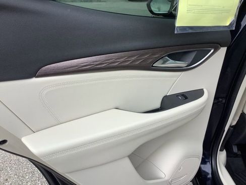 Used 2021 Buick Envision Avenir w/ Technology Package II AWD/4WD image 18
