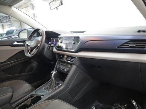 Used 2022 Volkswagen Taos SE image 27