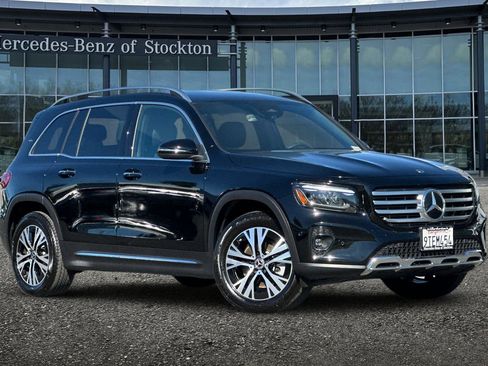 Certified 2025 Mercedes-Benz GLB 250 4MATIC image 1