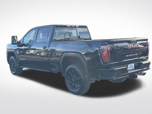 Used 2024 GMC Sierra 2500 AT4 w/ AT4 Premium Plus Package AWD/4WD image 4