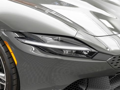Certified 2025 Ferrari Roma Spider RWD image 51