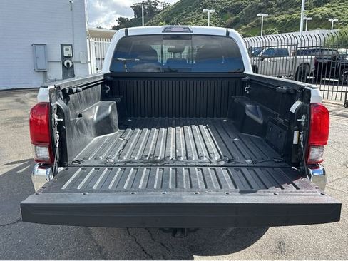 Used 2022 Toyota Tacoma SR5 image 31
