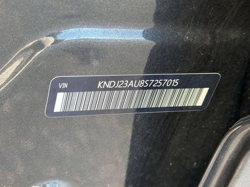 Used 2025 Kia Soul LX w/ LX Technology Package FWD image 21