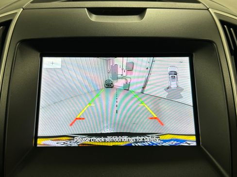 Used 2020 Ford Edge SEL w/ Cold Weather Package AWD/4WD image 8