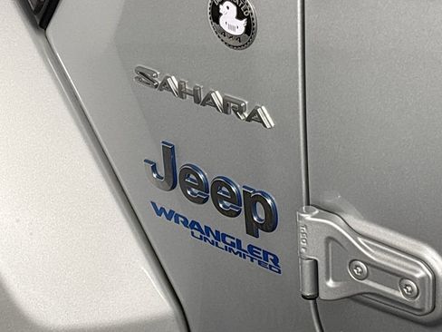 Certified 2022 Jeep Wrangler Unlimited Sahara AWD/4WD image 25