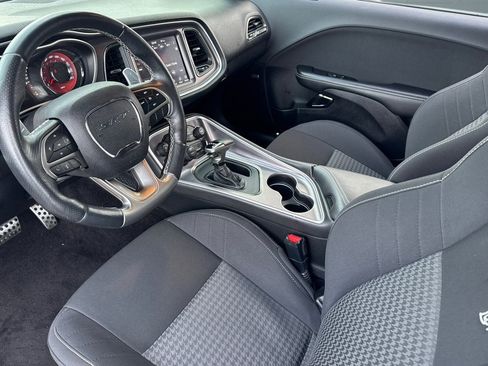 Used 2019 Dodge Challenger SRT Hellcat image 4