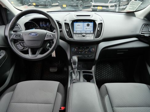 Used 2018 Ford Escape SE w/ SE Sync 3 Package AWD/4WD image 10