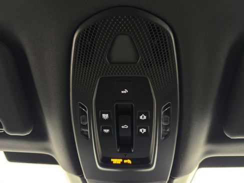 Used 2025 Porsche Panamera 4S w/ Premium Package image 40