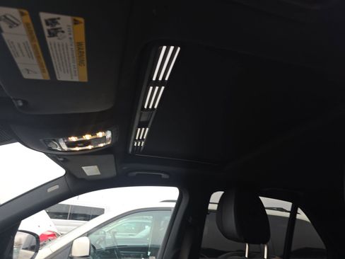 Used 2024 Mercedes-Benz GLE 450 4MATIC image 19