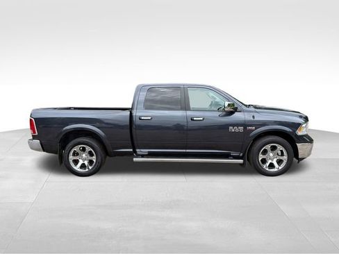 Used 2018 RAM 1500 Laramie w/ Convenience Group AWD/4WD image 2