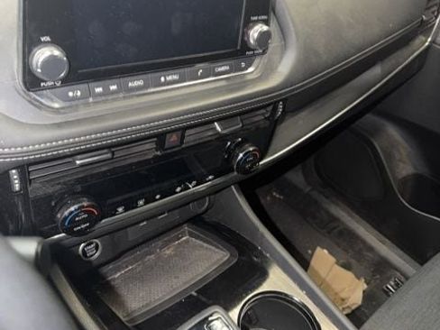 Certified 2021 Nissan Rogue SV image 20