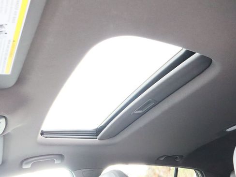 Used 2025 Buick Envista Avenir image 21