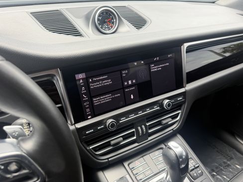 Used 2021 Porsche Macan S AWD/4WD image 30
