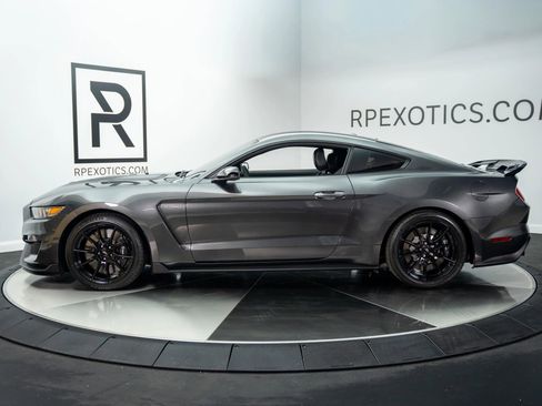 Used 2019 Ford Mustang Shelby GT350 w/ Technology Package image 8