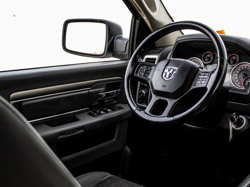 Used 2016 RAM 1500 Big Horn AWD/4WD image 33