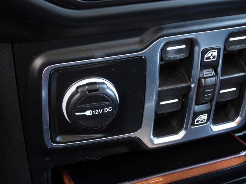 Used 2023 Jeep Gladiator Willys AWD/4WD image 66