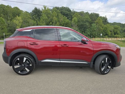 Used 2025 Nissan Kicks SR AWD/4WD image 19