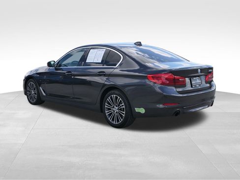 Used 2020 BMW 530e w/ Convenience Package image 6