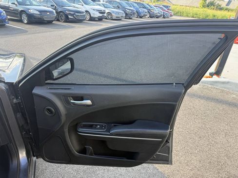 Used 2019 Dodge Charger SXT w/ Leather Interior Group RWD image 14