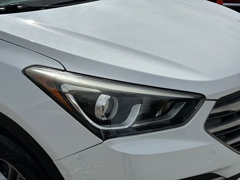 Used 2018 Hyundai Santa Fe Sport image 33
