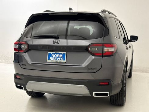 New 2026 Honda Pilot Touring image 9