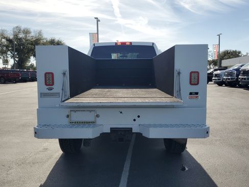 Used 2022 RAM 2500 Tradesman w/ Chrome Appearance Group image 9