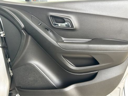 Used 2016 Chevrolet Trax LS FWD image 22