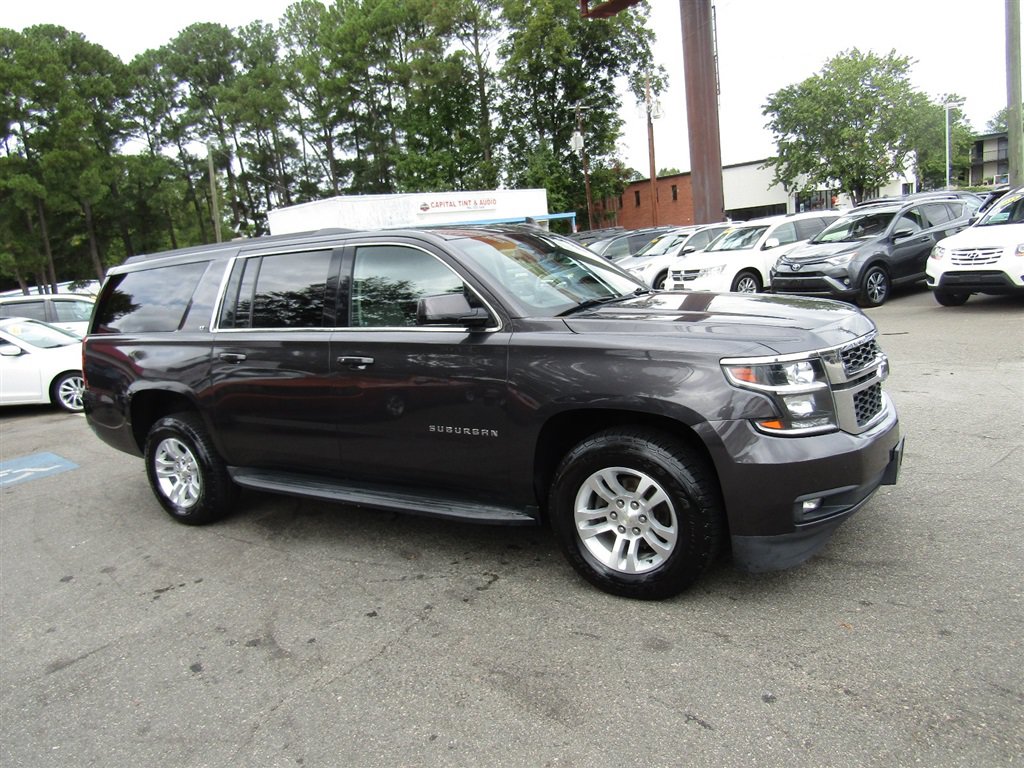 Used 2018 Chevrolet Suburban LT AWD/4WD image 9