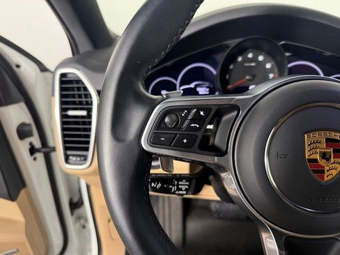 Certified 2022 Porsche Cayenne Coupe AWD/4WD image 27