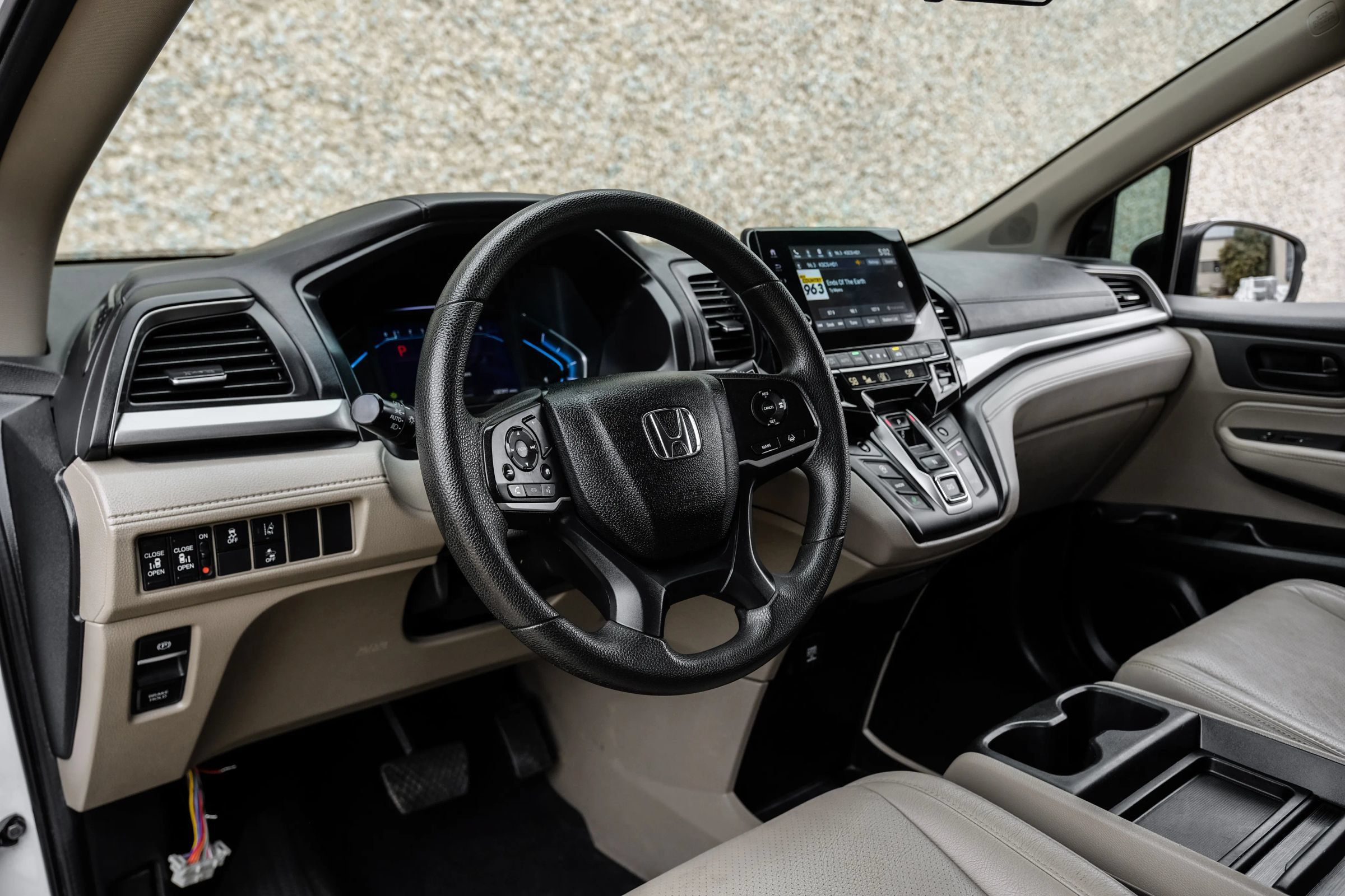 Used 2020 Honda Odyssey EX image 3