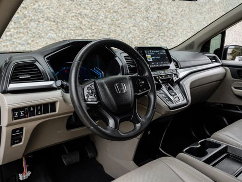 Used 2020 Honda Odyssey EX image 3