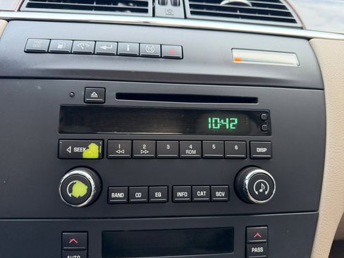 Used 2009 Buick LaCrosse CXL image 12