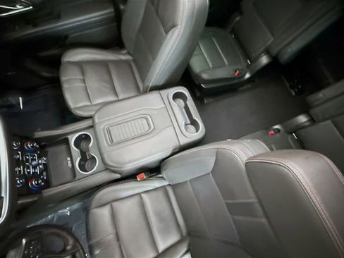 Used 2022 Chevrolet Tahoe RST w/ Sport Performance Package image 25