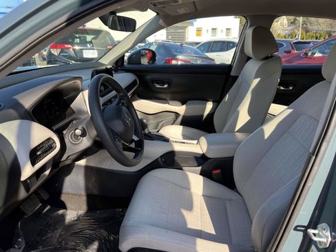 Certified 2023 Honda HR-V LX image 11
