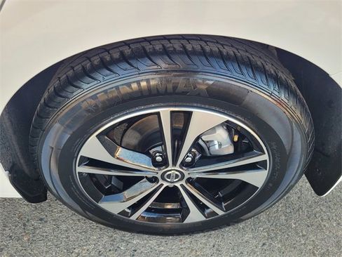 Used 2023 Nissan Sentra SV w/ Trunk Package image 25