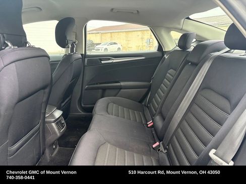 Used 2014 Ford Fusion SE image 16