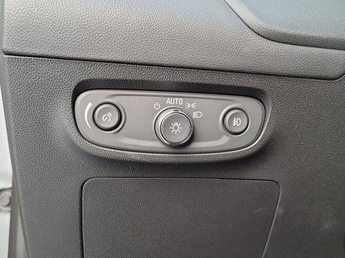 Used 2023 Buick Encore GX Select w/ Sport Touring Package FWD image 17