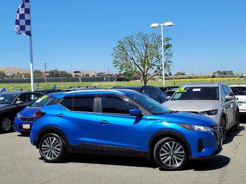 Used 2022 Nissan Rogue Sport S FWD image 3