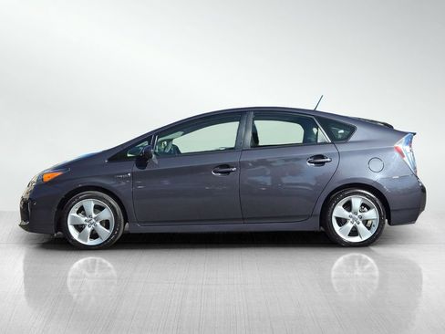 Used 2013 Toyota Prius Five w/ Advanced Technology Pkg FWD image 8