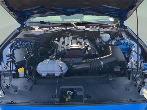 Used 2018 Ford Mustang Coupe RWD image 37
