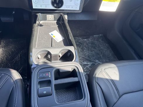 New 2025 Ford Mustang Mach-E Premium image 17