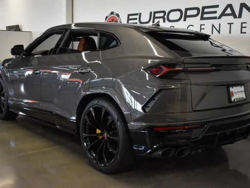 Used 2022 Lamborghini Urus image 23