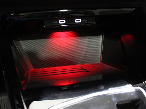 Used 2025 Volkswagen GTI SE image 20