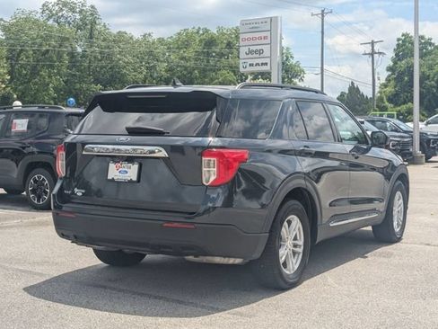 Used 2023 Ford Explorer XLT RWD image 3
