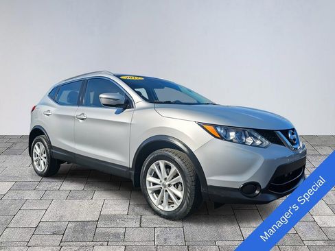 Used 2017 Nissan Rogue Sport SV image 1